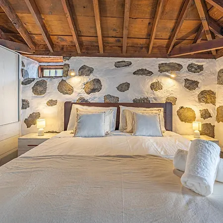 Casa Piedra Y Tea